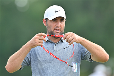 Rory McIlroy e Scottie Scheffler avvistati mentre si esercitavano con nuovi p...